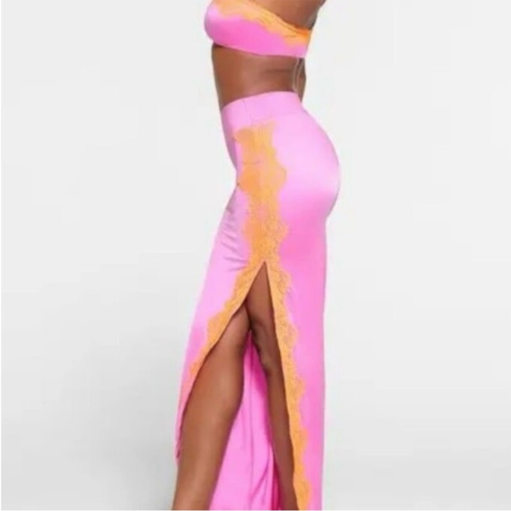 SKIMS Pink Maxi Slip Skirt with Orange Lace Side Panel - Picture 6 of 8